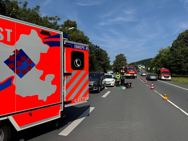 FW-EN: Zwei First Responder und Verkehrsunfall mit Personenschaden