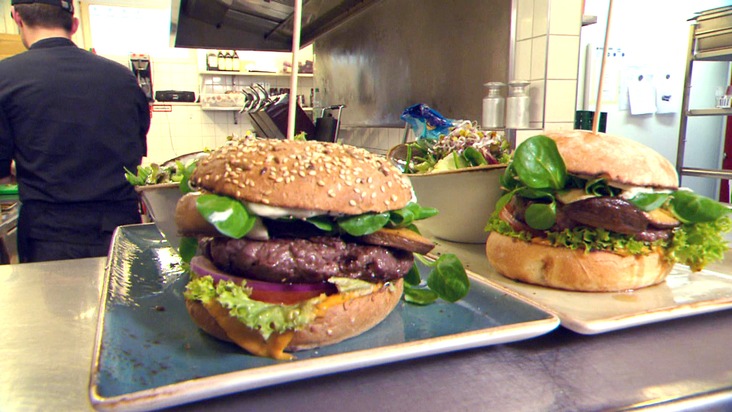 RTL II zeigt die Dokumentation &quot;Deutschland im Fastfood-Fieber - günstig, schnell und lecker&quot;