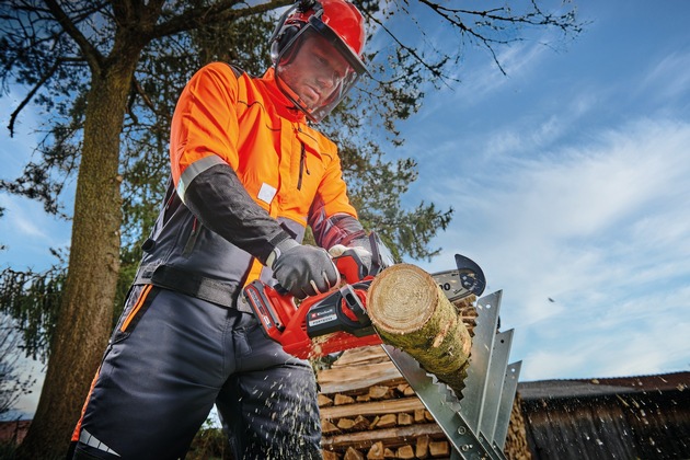 Powerful and flexible – Cutting wood with the new cordless chainsaws from Einhell