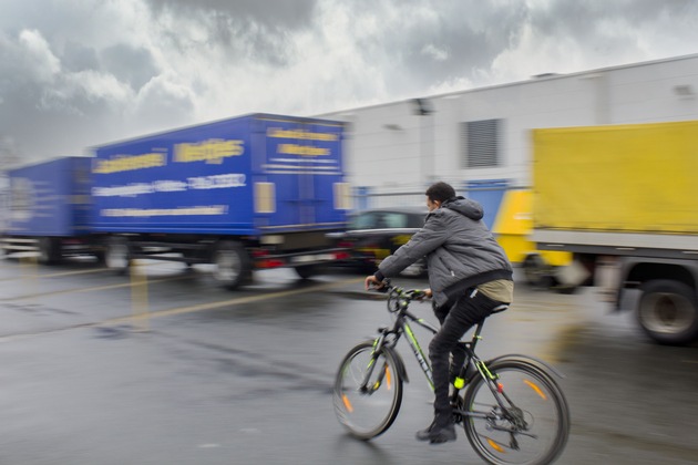 POL-LER: ++ Radfahrkurs für Flüchtlinge: Ab sofort sicherer mit dem Fahrrad im Straßenverkehr unterwegs ++