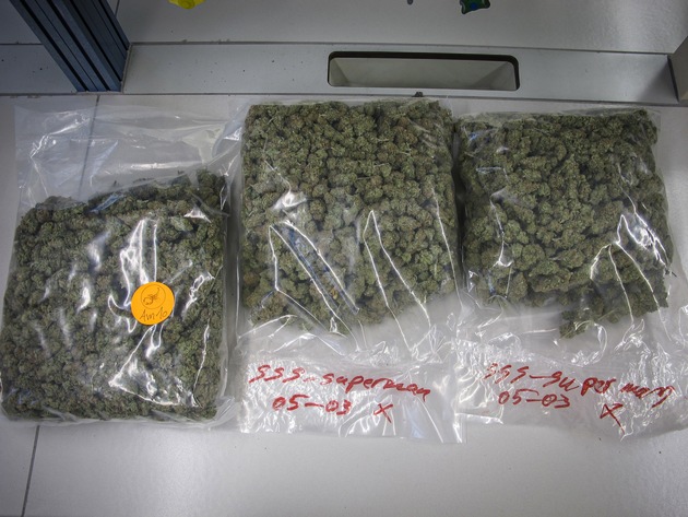 POL-BO: Polizei stellt knapp 13 Kilogramm Drogen sicher - Festnahme