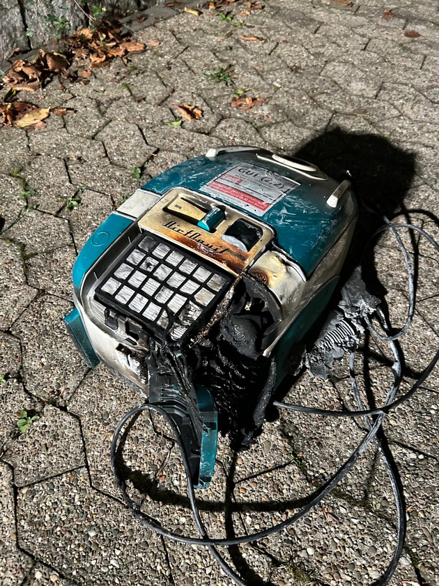 FW Ratingen: Wohnungsbrand in Souterrain Wohnung in Breitscheid