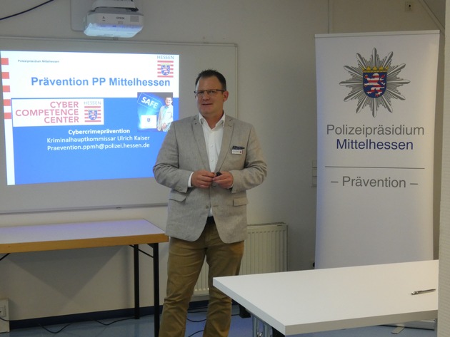 POL-LDK: Wetzlar: Gelungene Veranstaltung im Haus der Prävention in Wetzlar, Fachpublikum bekam viel geboten, Schutz vor Cybercrime für Kommunen, kleine und mittlere Unternehmen