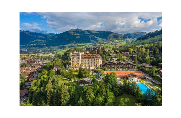 Medienmitteilung: Gstaad Palace – Freiraum für Schweizer Ferienmacher