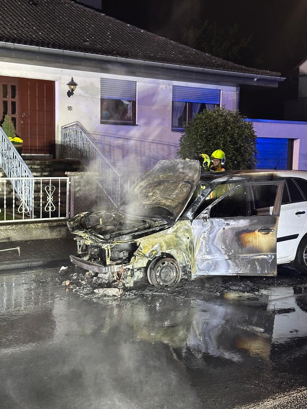 Feuerwehr MTK: Von Gasgeruch bis Fahrzeugbrand - Hattersheimer Feuerwehren mehrfach gefordert