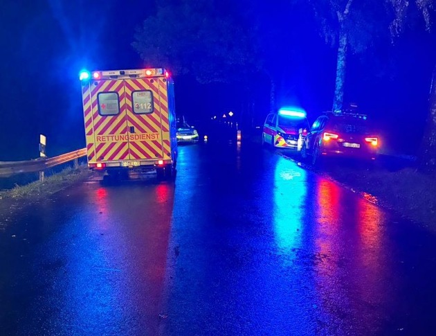 POL-STD: Auto auf Stader McDonalds-Parkplatz beschädigt und geflüchtet, 41-jähriger Autofahrer unter Alkoholeinfluss in Graben gefahren und leicht verletzt, Einbrecher in Himmelpfortener ALDI-Markt