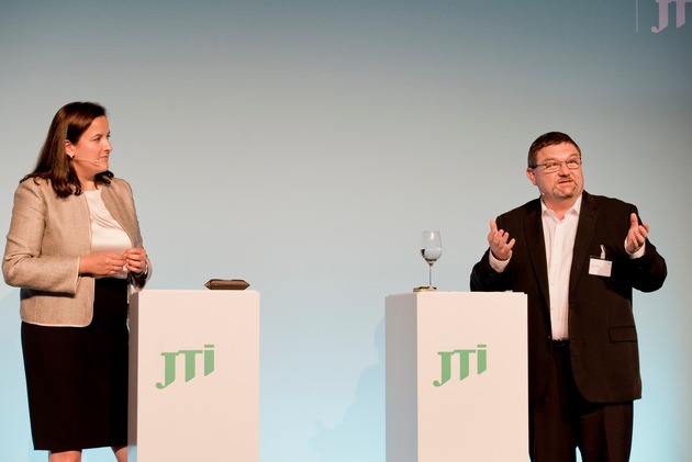 JTI commercialise PLOOM TECH en Suisse - son premier lancement hors du Japon / Un vaporisateur de tabac novateur