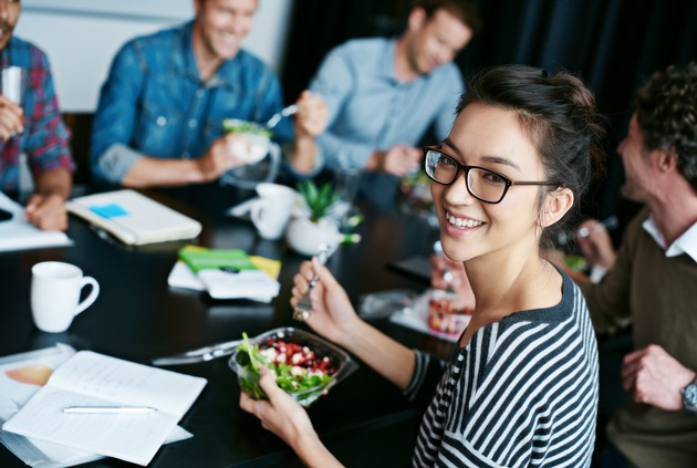Optifast zeigt, wie kalorienbewusstes Essen auch an stressigen Arbeitstagen gelingt