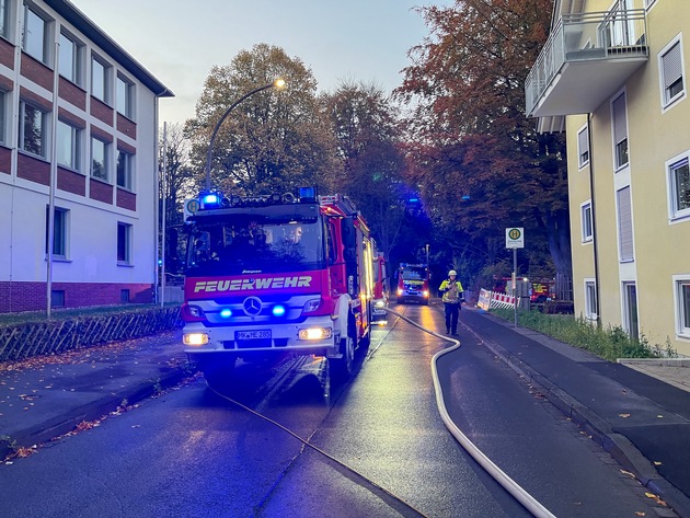 FW Menden: Zimmerbrand in einem Wohnhaus