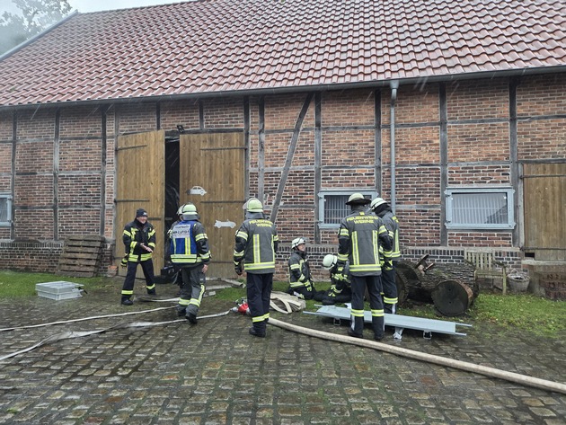 FW-WRN: Löschgruppe Langern übte mit Löschzug aus Selm