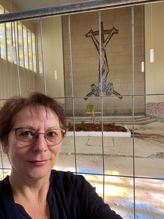 &quot;Ich habe damals nicht erfasst, was es bedeutet, keine Kirche zu haben&quot; / Vier Jahre nach der Flut muss Kantorin Andrea Stenzel noch viel improvisieren