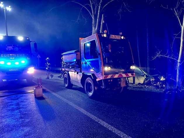 FW-EN: Schwerer Verkehrsunfall auf der Ha&szlig;linghauser Stra&szlig;e gefolgt von weiterem Unfall auf der Bochumer Stra&szlig;e