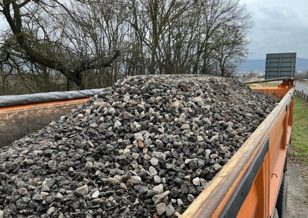 POL-PDLD: Edenkoben/A65 - Überladung