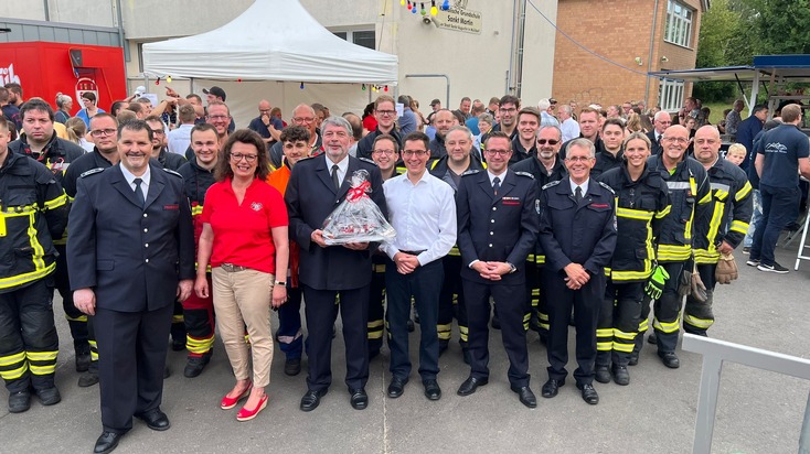 FW Sankt Augustin: Dank an Stadtbrandinspektor Andreas Wielpütz für den Einsatz als stv. Leiter der Freiwilligen Feuerwehr