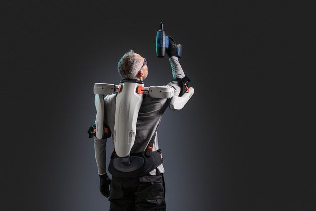 Produktneuheit: Das aktive Schulter Exoskelett S700 von exoIQ macht Arbeit leichter