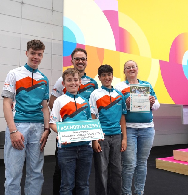 PM | „Deutschlands fahrradfreundlichste Schule“ auf der EUROBIKE ausgezeichnet
