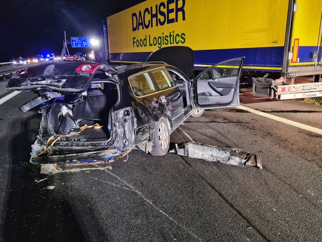 FW Stockach: Verkehrsunfall auf der Autobahn