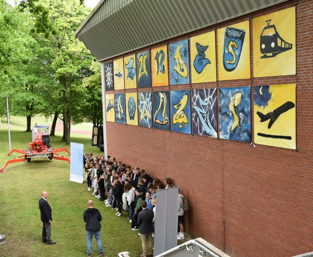 BPOLD-BBS: Bundespolizeidirektion Bad Bramstedt unterstützte Street-Art-Projekt der Jürgen-Fuhlendorf-Schule