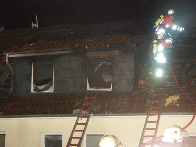 POL-NI: Fernseher verursacht Wohnungsbrand - Bilder im Download -