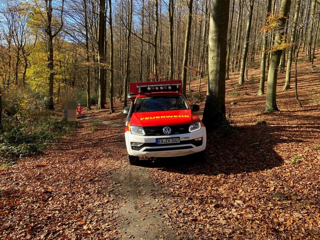 FW-EN: Interkommunale Zusammenarbeit bei Menschenrettung aus dem Waldgebiet Nacken - Feuerwehren aus Herdecke, Hagen, Witten und Ennepetal arbeiteten eng zusammen