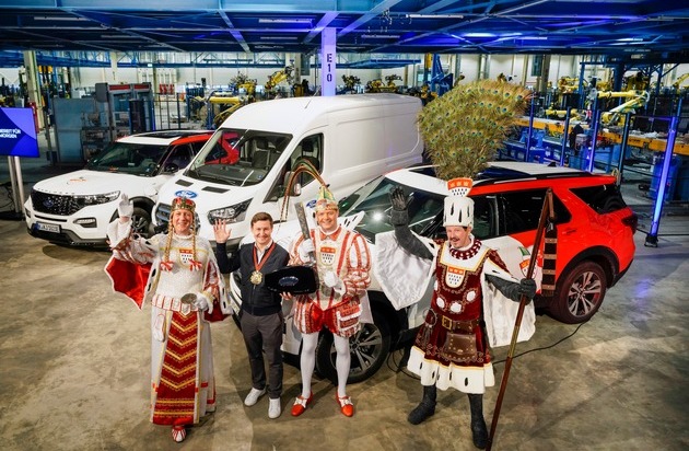 Ford-Werke GmbH: Fahrzeugübergabe an Kölner Dreigestirn: Zum 200-jährigen Karnevalsjubiläum elektrifiziert Ford den Rosenmontagszug