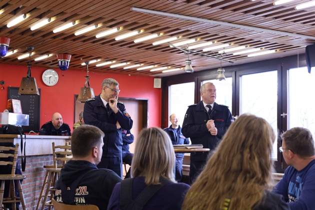 FW-KLE: Feuerwehr-Grundausbildung erfolgreich abgeschlossen