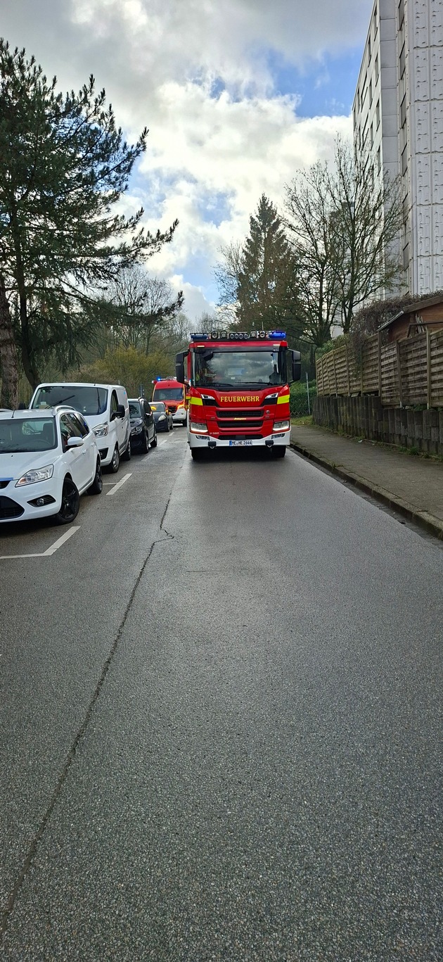 FW-Heiligenhaus: Brennender PKW in Garage