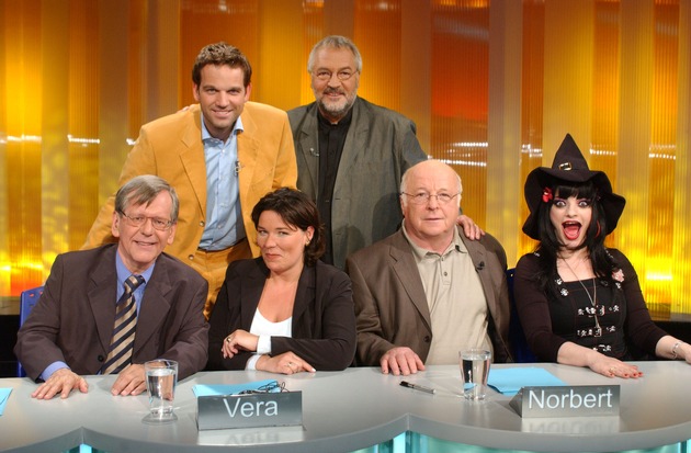 Nina Hagen und &quot;Best of Formel Eins&quot;-Moderator Kai Böcking bei: &quot;Was bin ich?&quot; bei Kabel 1 / Die 12. Staffel mit prominenten Gast-Ratefüchsen und neuem &quot;Schweinderl&quot;-Futter ...