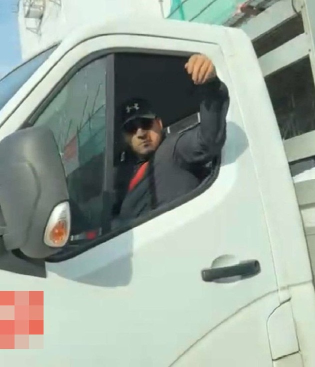 POL-MS: Öffentlichkeitsfahndung nach gefährlichem Eingriff in den Straßenverkehr -Polizei sucht Fahrer mit Fotos