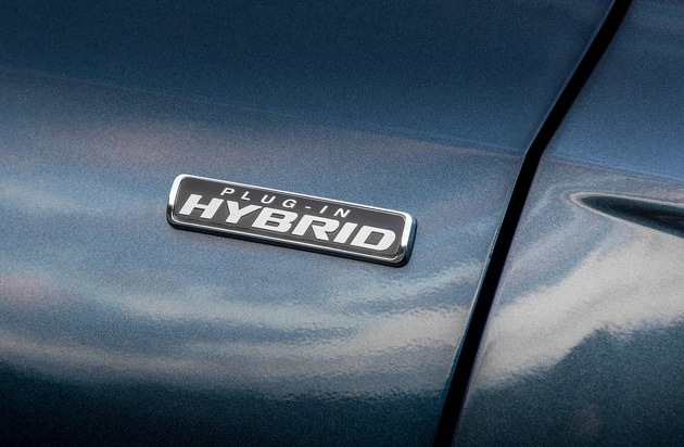 Ford-Werke GmbH: Ford bietet den Kuga PHEV auch nach Ablauf der Plug-in-Hybridförderung mit bis zu 6.750 Euro PHEV-Bonus an