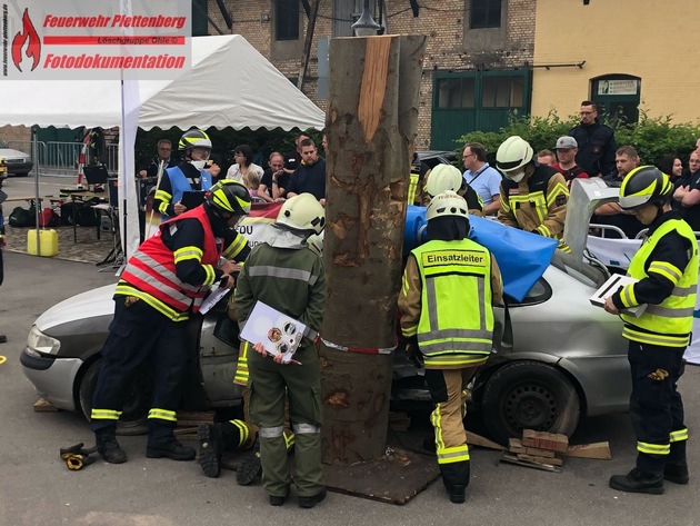 FW-PL: Neunköpfiges Spezialteam der Plettenberger Feuerwehr nahm an nationalem Wettbewerb im thüringischen Kölleda teil.