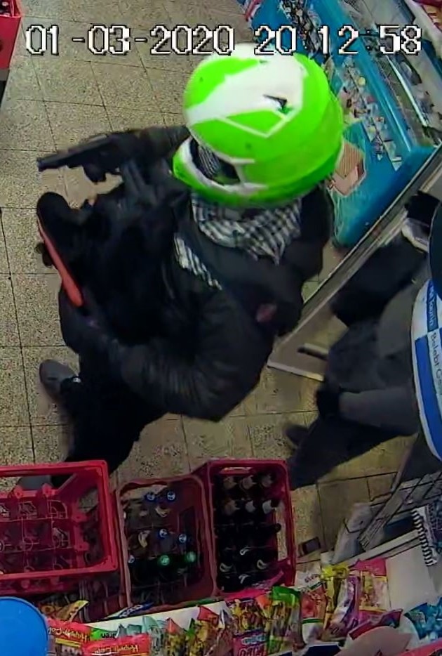 POL-D: Flingern - Nach gescheitertem Raub in Kiosk - Polizei fahndet mit Fotos nach unbekannten Tätern