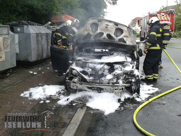 FW-MK: Fahrzeugbrand am Feldmarkring