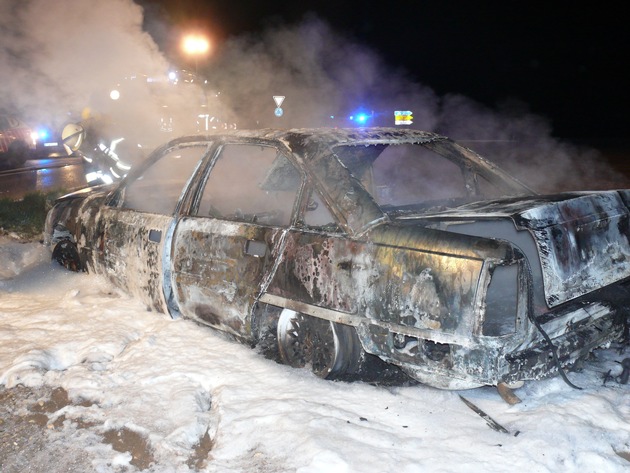 POL-DN: Gestohlenes Auto ausgebrannt