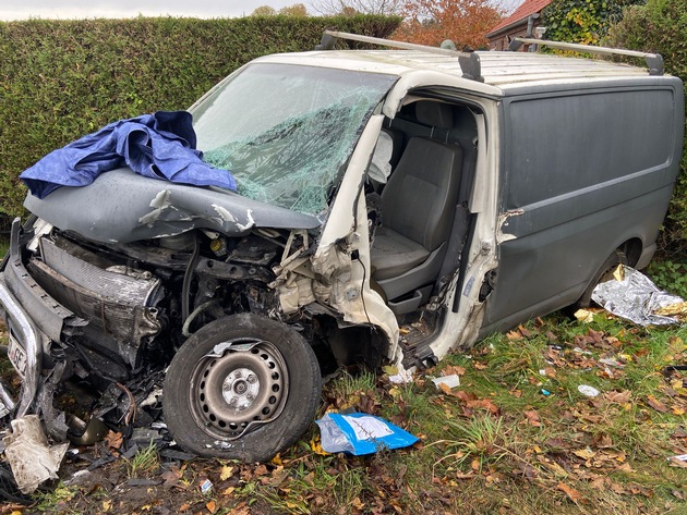POL-STD: Vier Verletzte bei Frontalzusammenstoß auf der Landesstraße 123 in der Gemarkung Horneburg