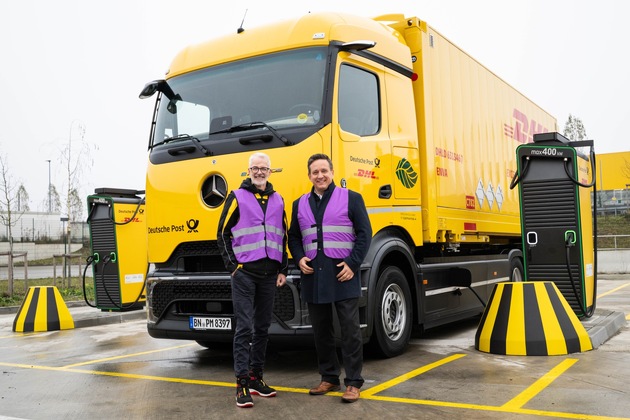 PM: DHL startet Aufbau eigener E-LKW-Ladeparks an seinen deutschen Paketzentren