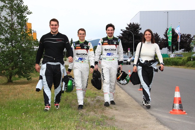 Triumph für SKODA AUTO Deutschland: Kreim/Christian feiern Sieg-Hattrick bei der Rallye Stemwede (FOTO)