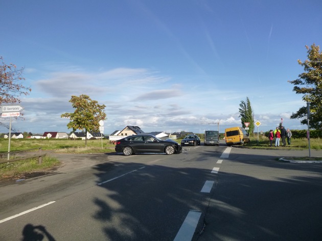 POL-PDKH: Verkehrsunfall zwischen Hackenheim und Bad Kreuznach