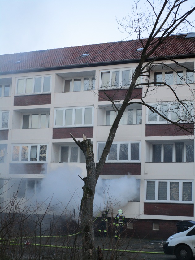 FW-GE: Alarmmeldung: Brennt Balkon in Beckhausen!