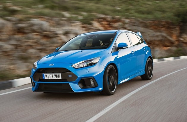 Ford-Werke GmbH: Experten-Jury der "Vehicle Dynamics International" wählt Ford Focus RS zum "Car of the Year 2016"