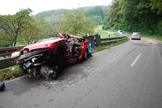 POL-FR: Hohentengen-Stetten. Drei Verletzte bei schwerem Verkehrsunfall
