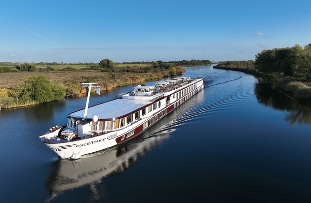 Excellence Cruises - Reisebüro Mittelthurgau: Erstes Passagierschiff in Deutschlands neuem "Superlift" ist eine Schweizerin