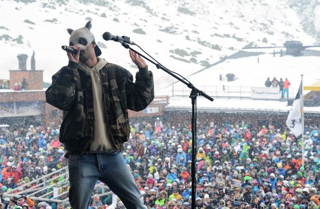 Tourismus Engadin Scuol Samnaun Val Müstair AG: Frühlings-Schneefest und Formations-EM / Rapper CRO und grosse Skilegenden im Samnauner Spätwinter