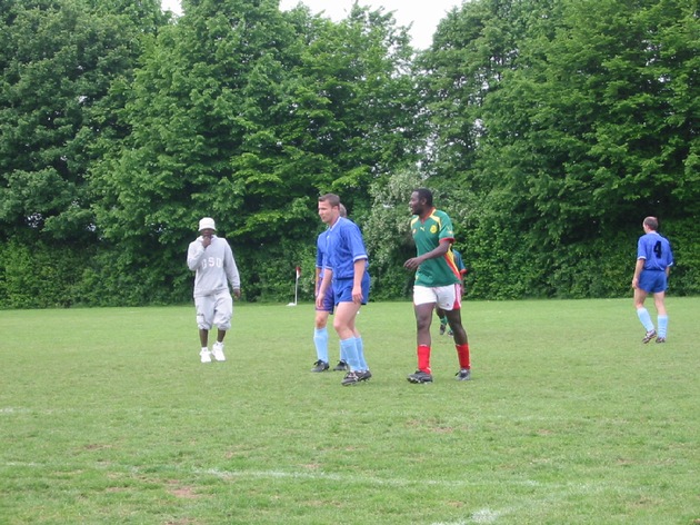 POL-GOE: (601/03) Fußballturnier Kamerun: Faire Göttinger Polizei belegt Platz 2