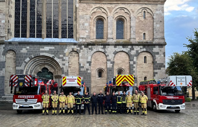 FW Xanten: Erfolgreiche Ausbildung zum Drehleitermaschinisten