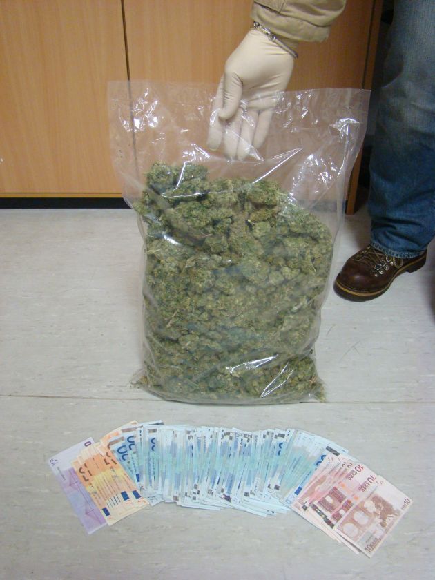 POL-H: Marihuana beschlagnahmt

(mit Fotos)