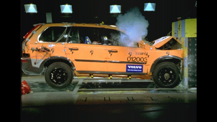 Volvo XC90 - le premier SUV à obtenir cinq étoiles à l&#039;Euro NCAP crash-test
