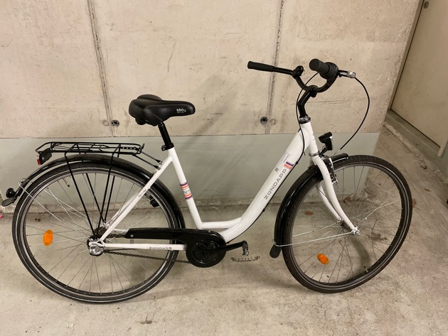 POL-DA: Darmstadt: Fahrrad im Herrngarten sichergestellt / Eigentümer gesucht