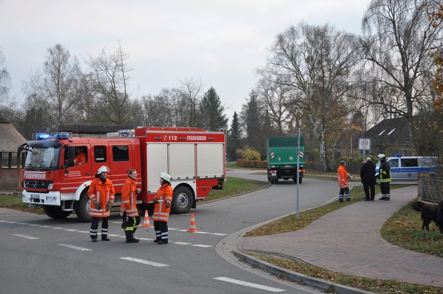 POL-WL: Evakuierung nach Bombenfund