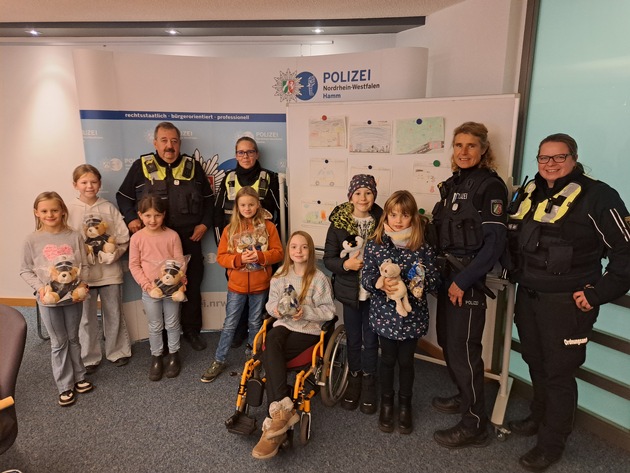 POL-HAM: Malwettbewerb für Kinder ein voller Erfolg